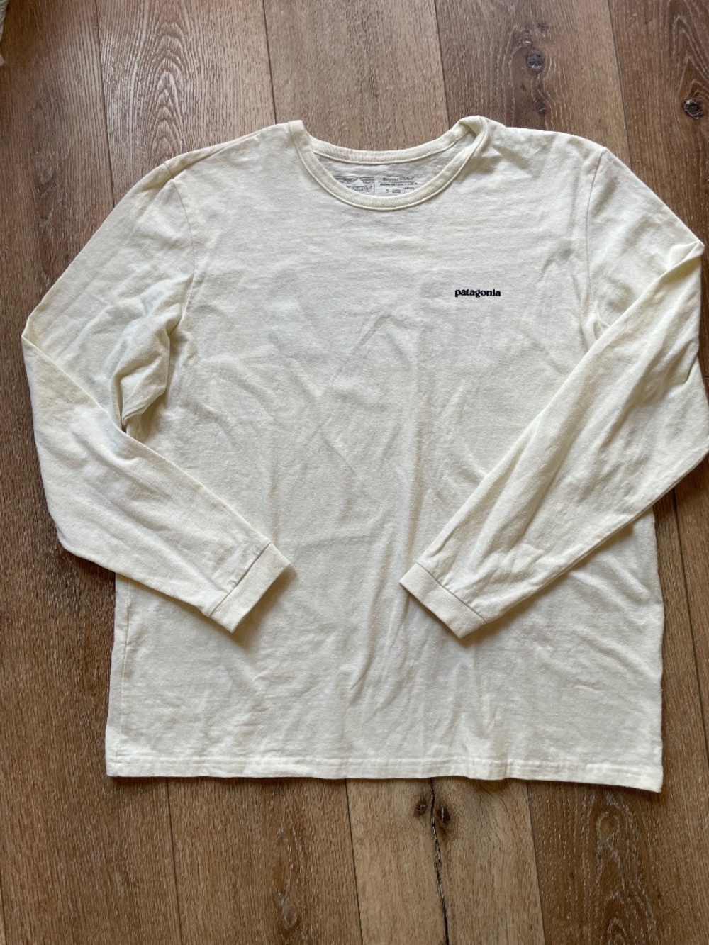 Patagonia Womens Cream Color Long Sleeve Responsibili-Tee Size XL